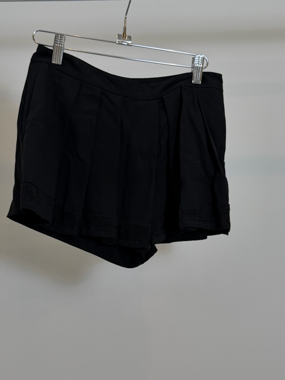 Women's Black Pleated Skort - Classic Casual